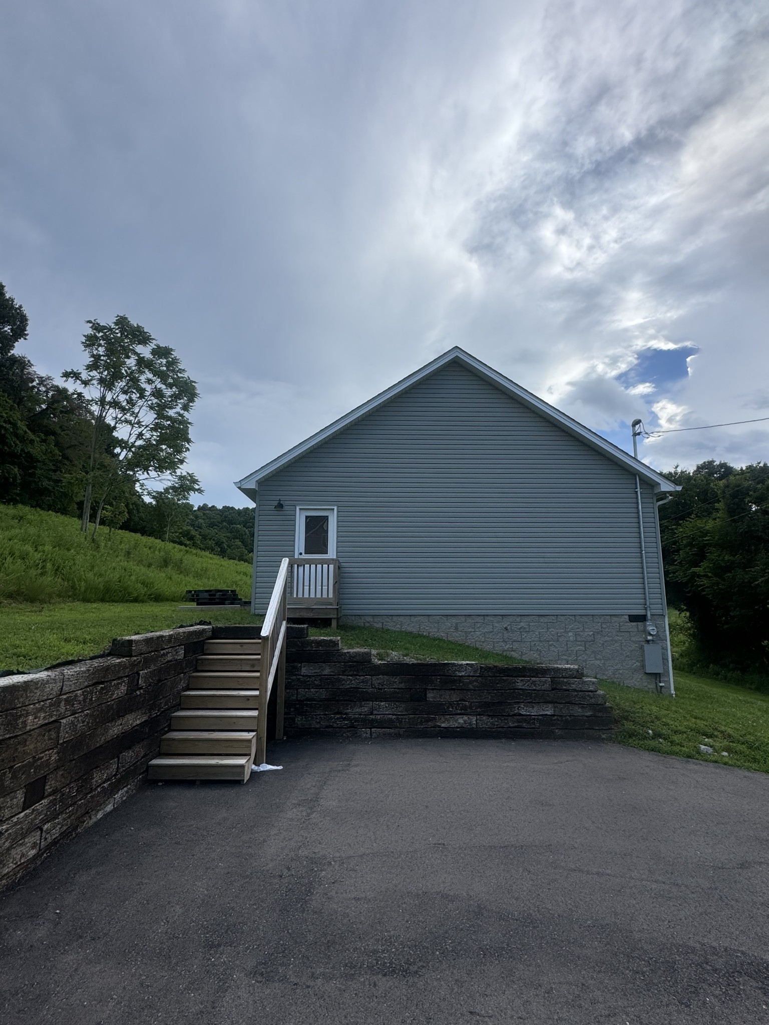 2065 Collier Rd