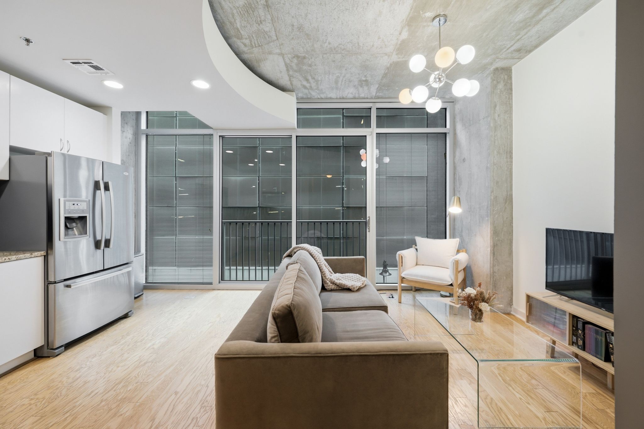 301 Demonbreun St