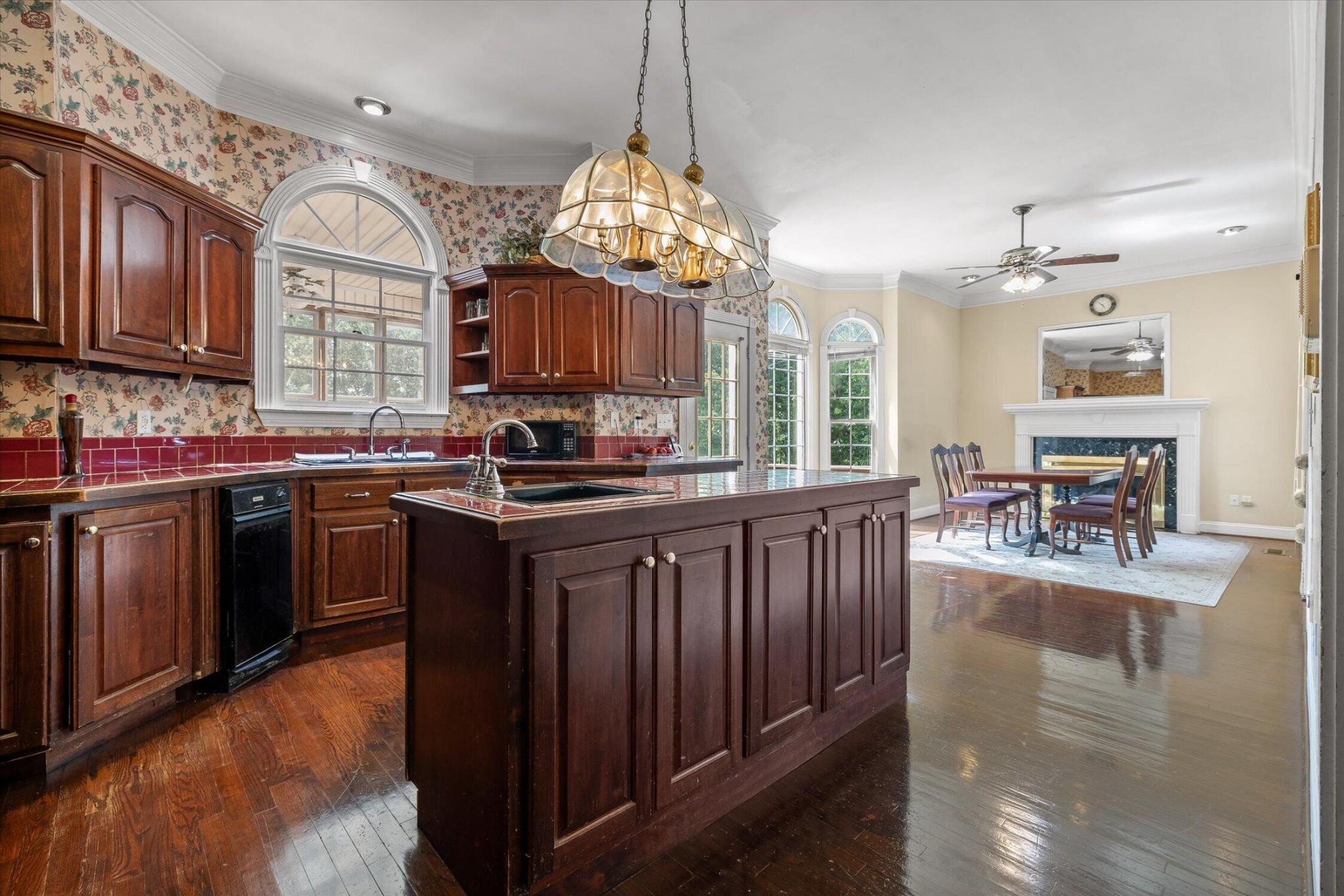 800 Sunset Mountain Drive