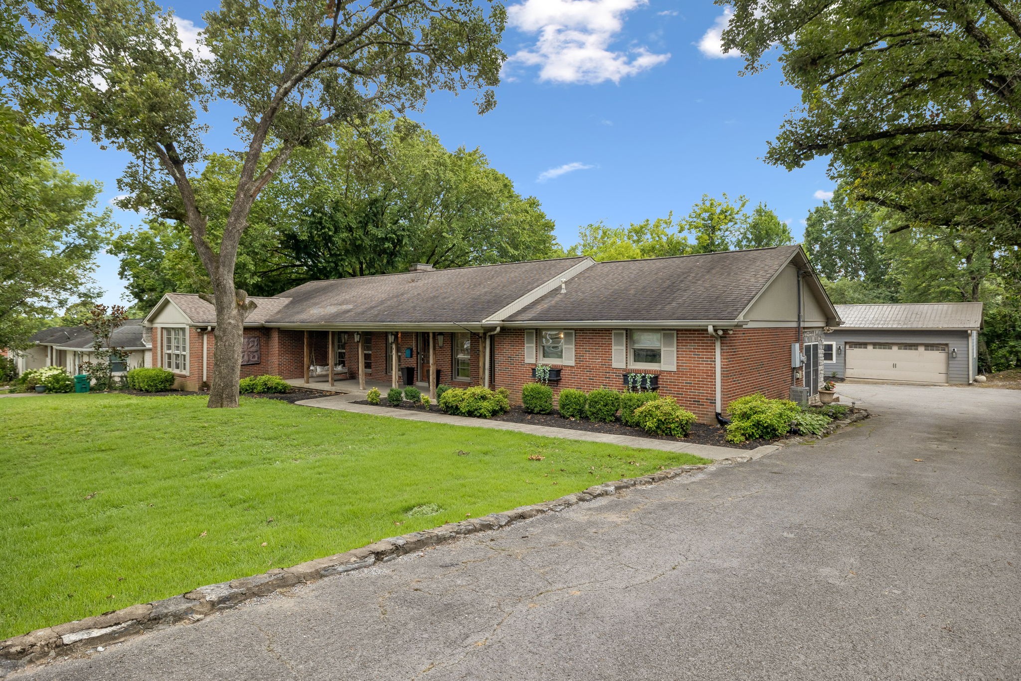 708 Westwood Dr