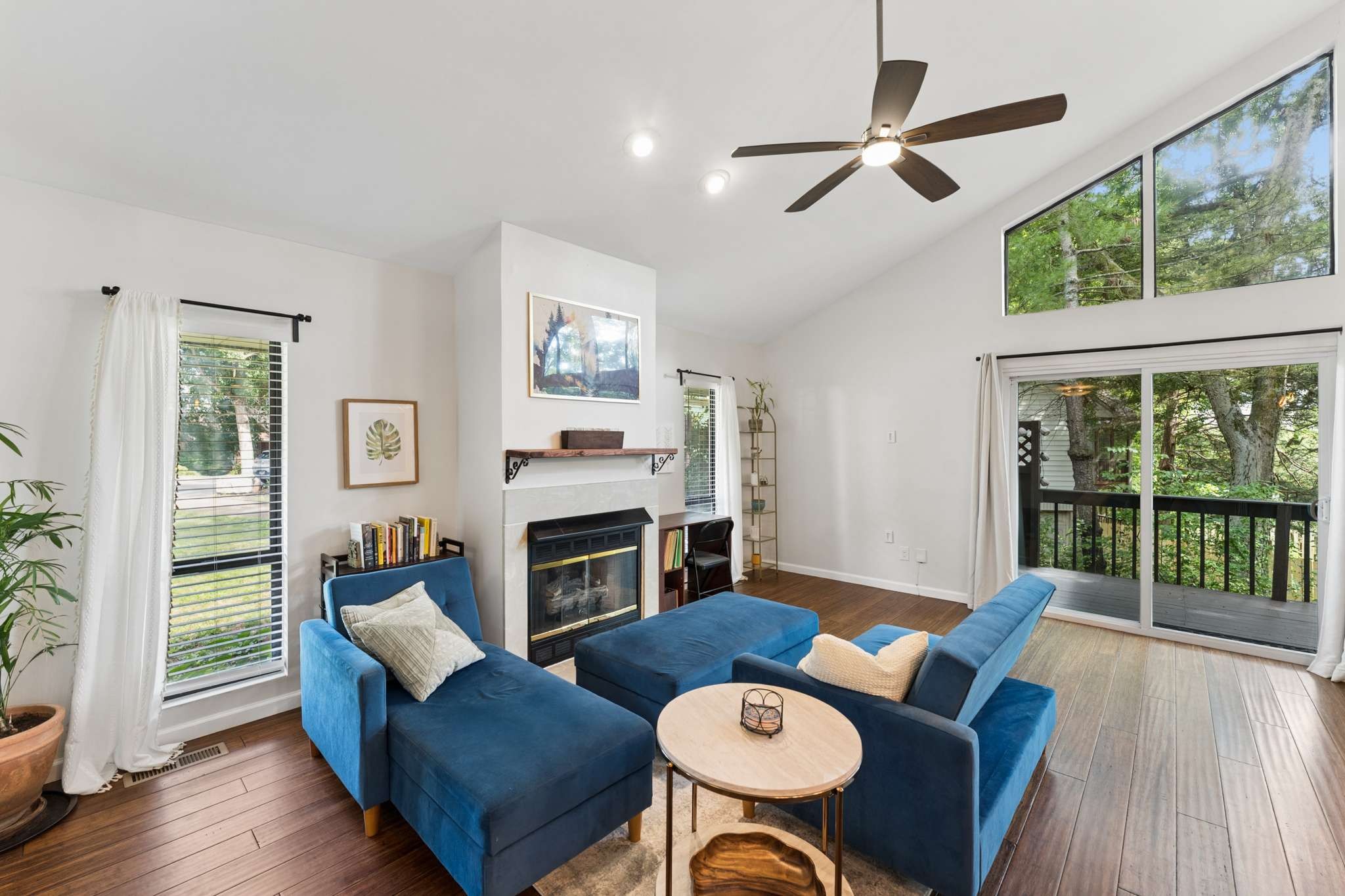 2601 Mesa Dr