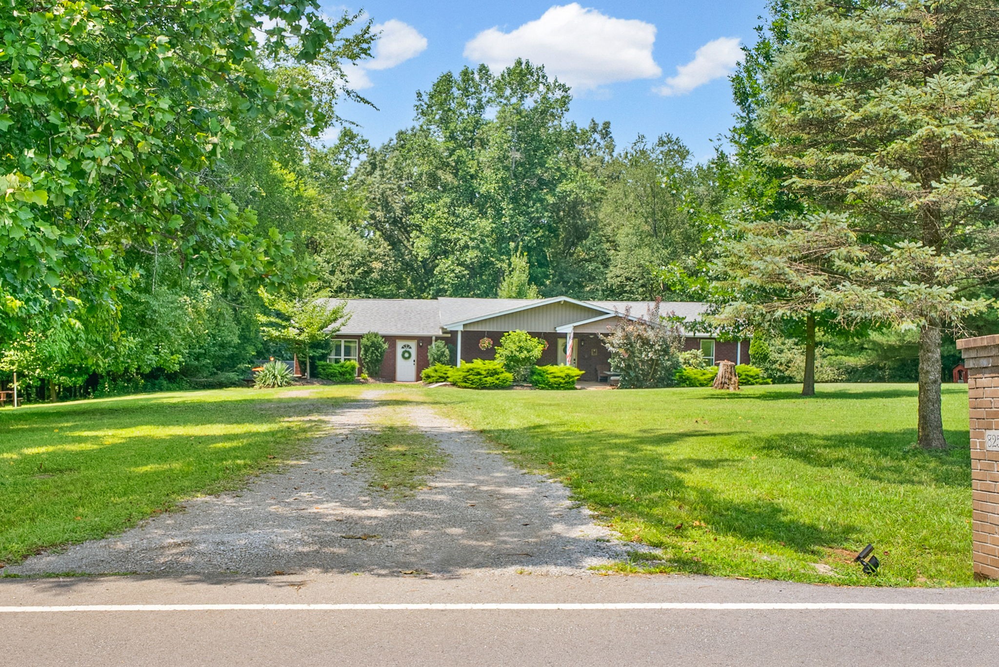 825 Pollard Rd