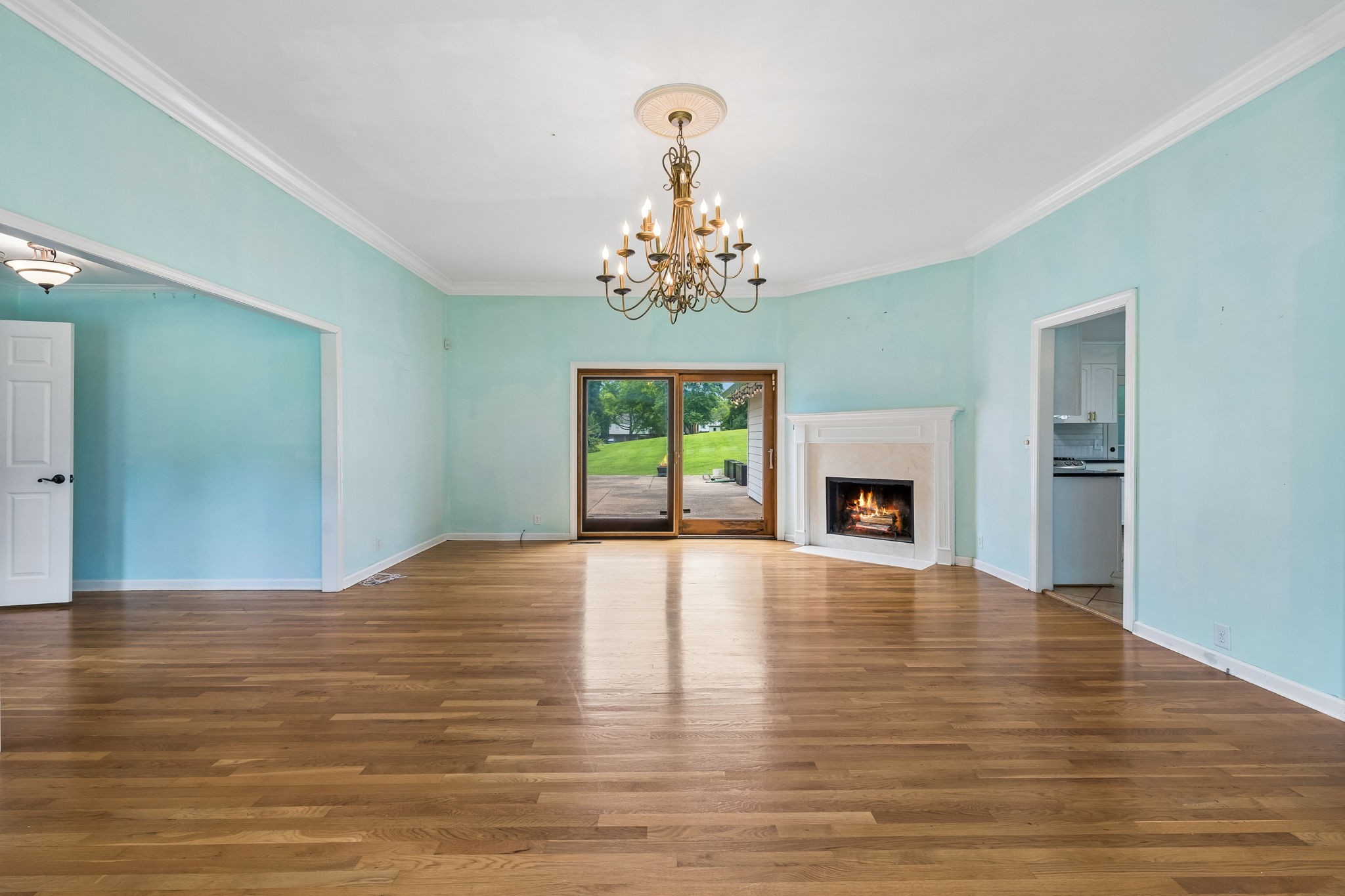 702 Wilson Pike