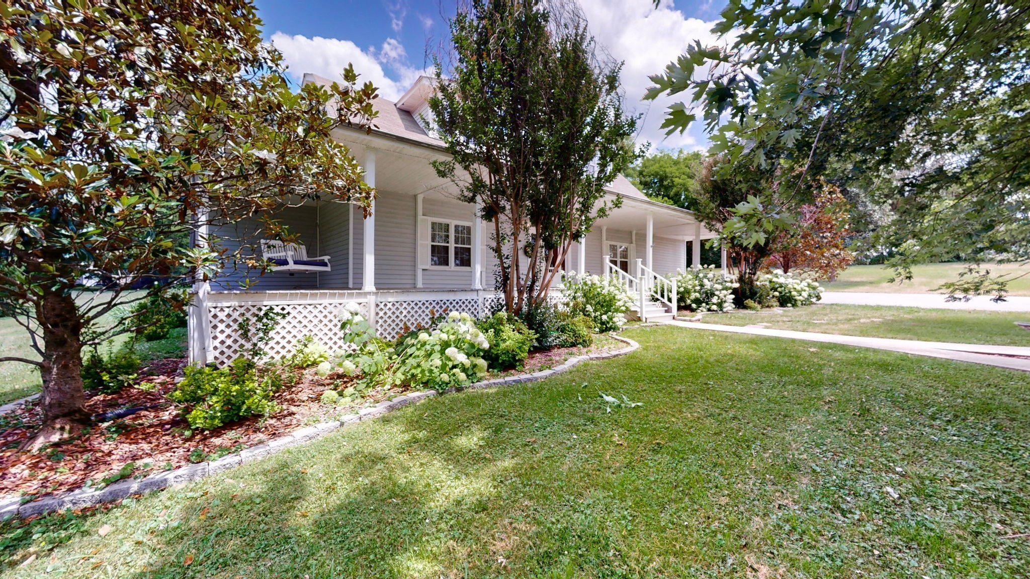 113 Yell Dr, E