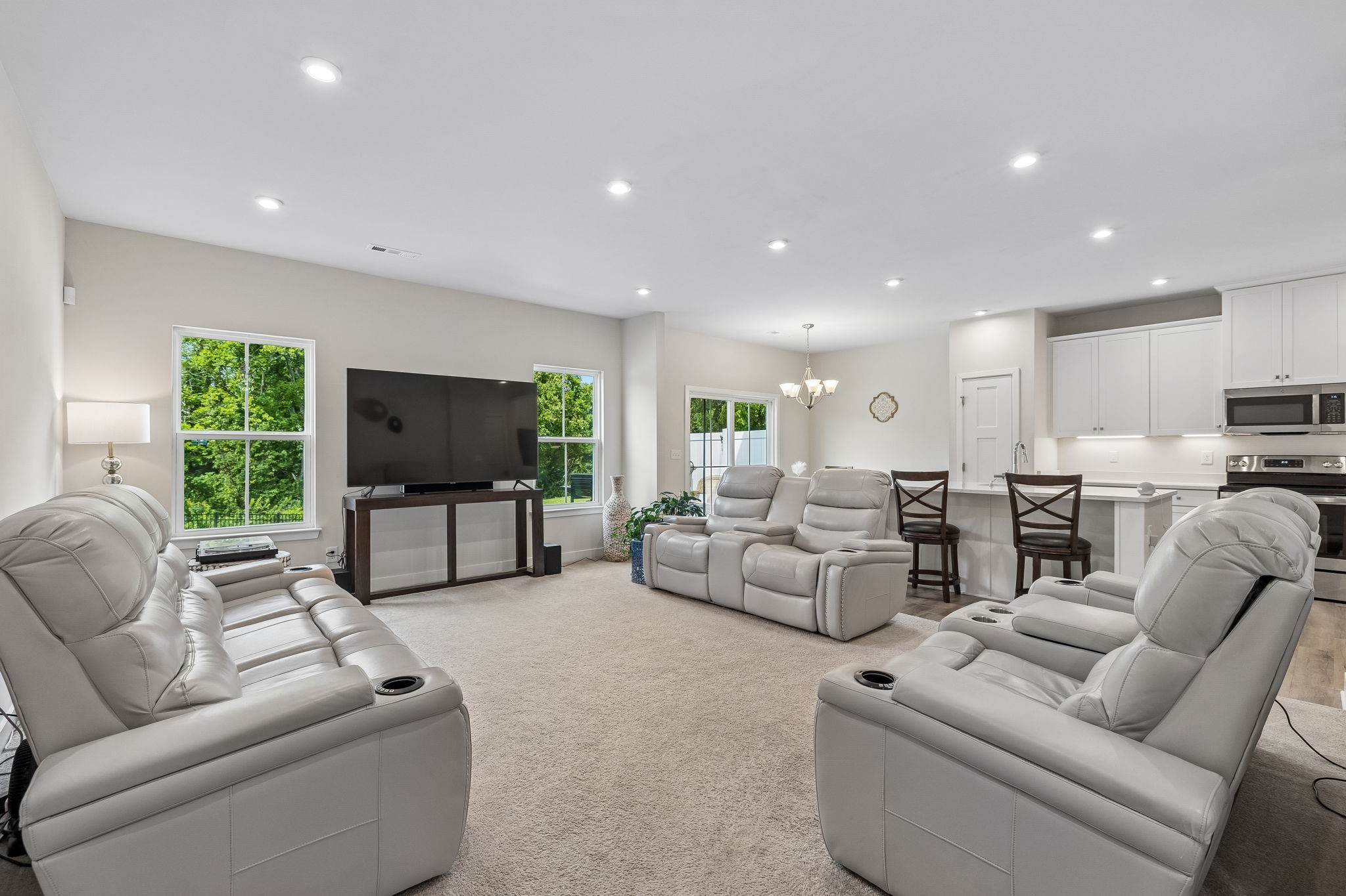 1420 Carderock Springs Dr