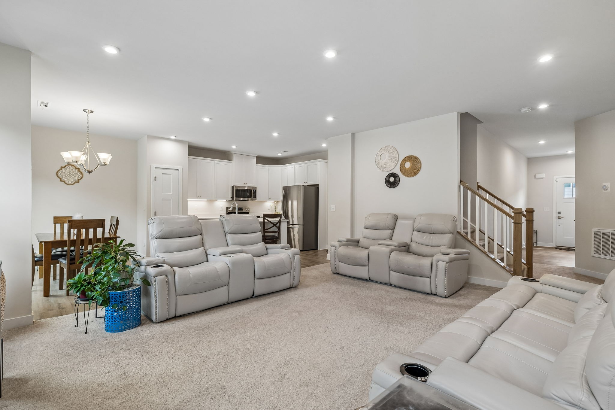 1420 Carderock Springs Dr
