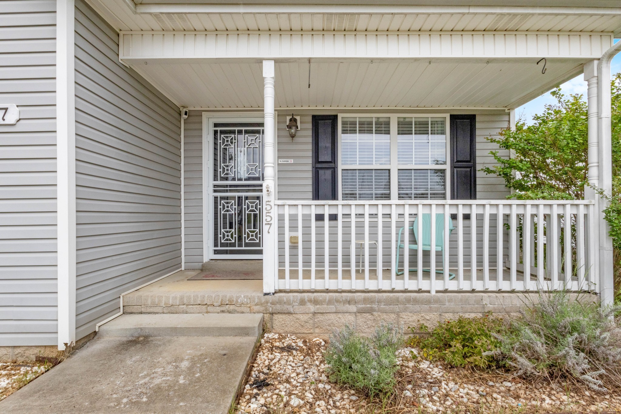 557 Oakmont Dr