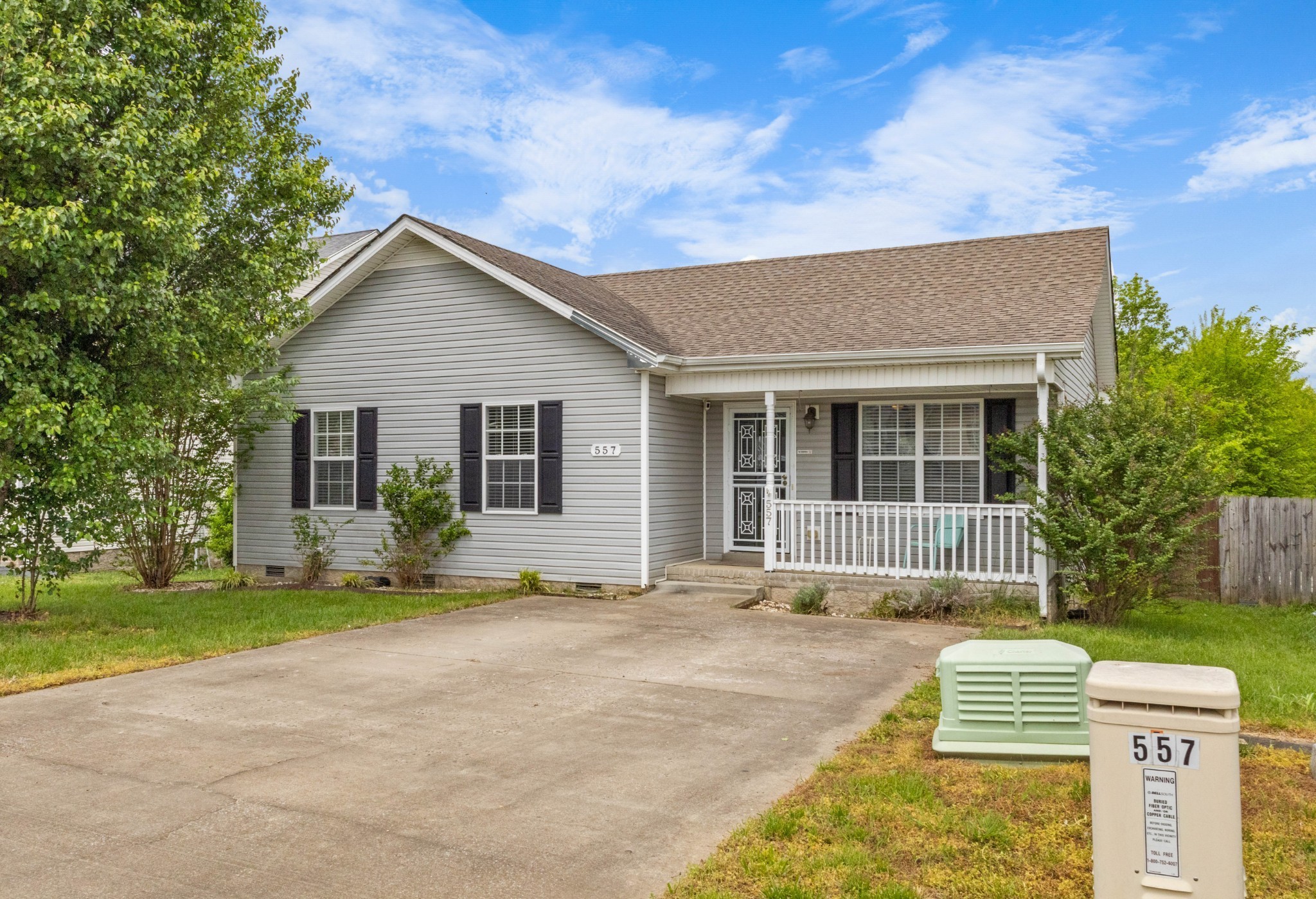 557 Oakmont Dr