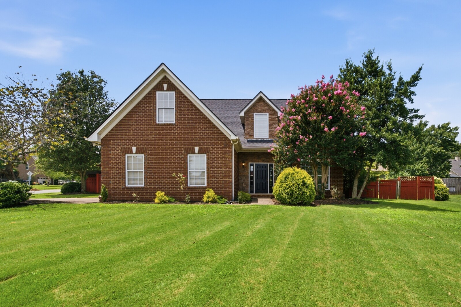 4703 Scottish Dr