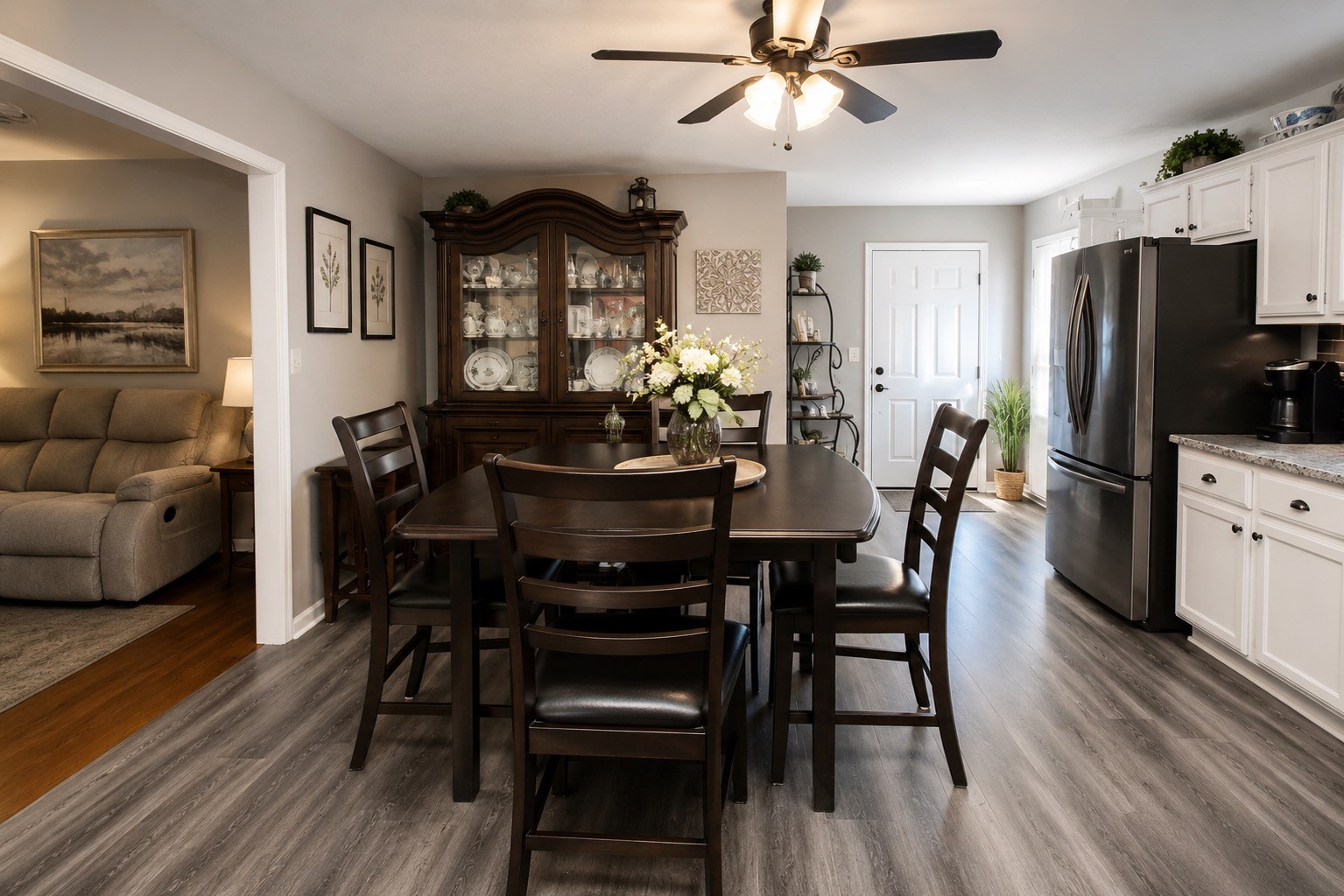 285 Meadowbrook Cir