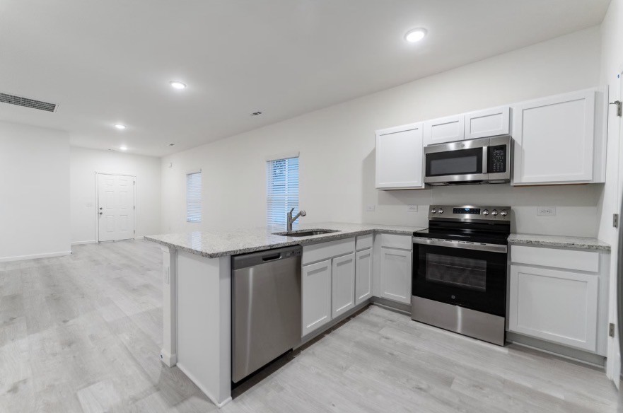 18 Stonehenge Circle, NW