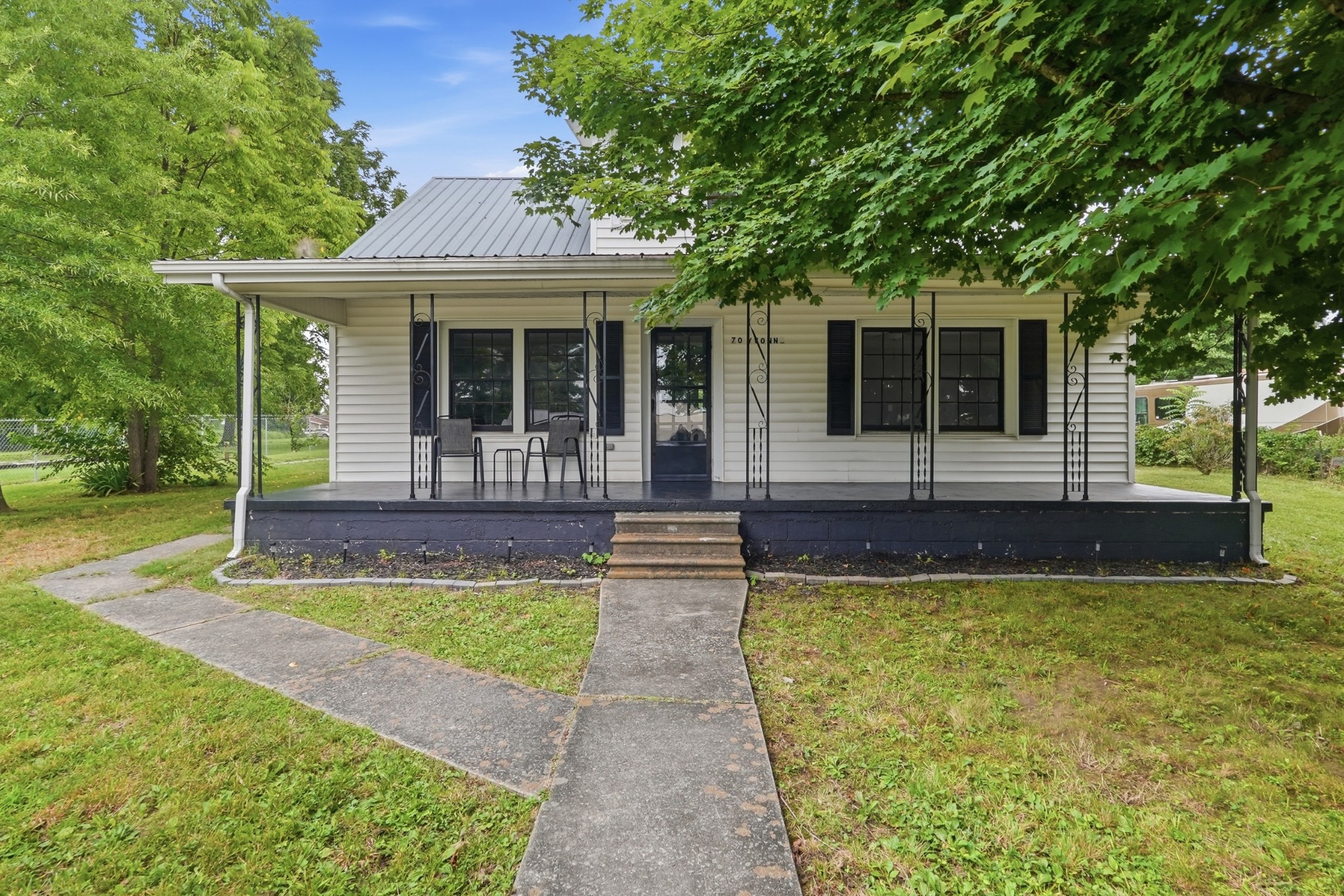 70 Yvonne Ave