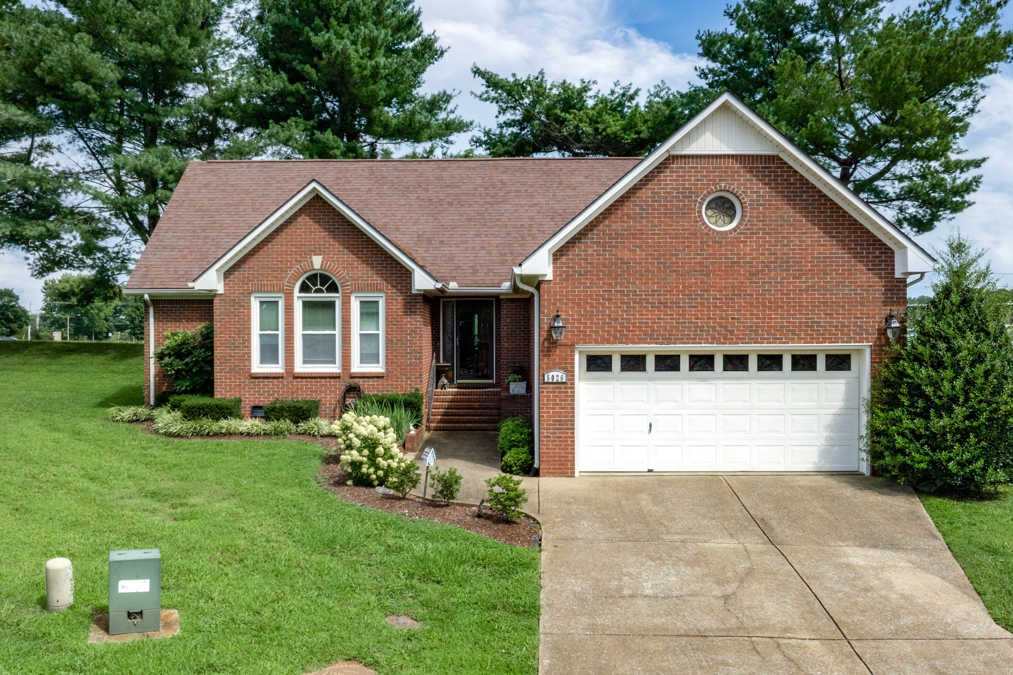 5026 Camelot Dr