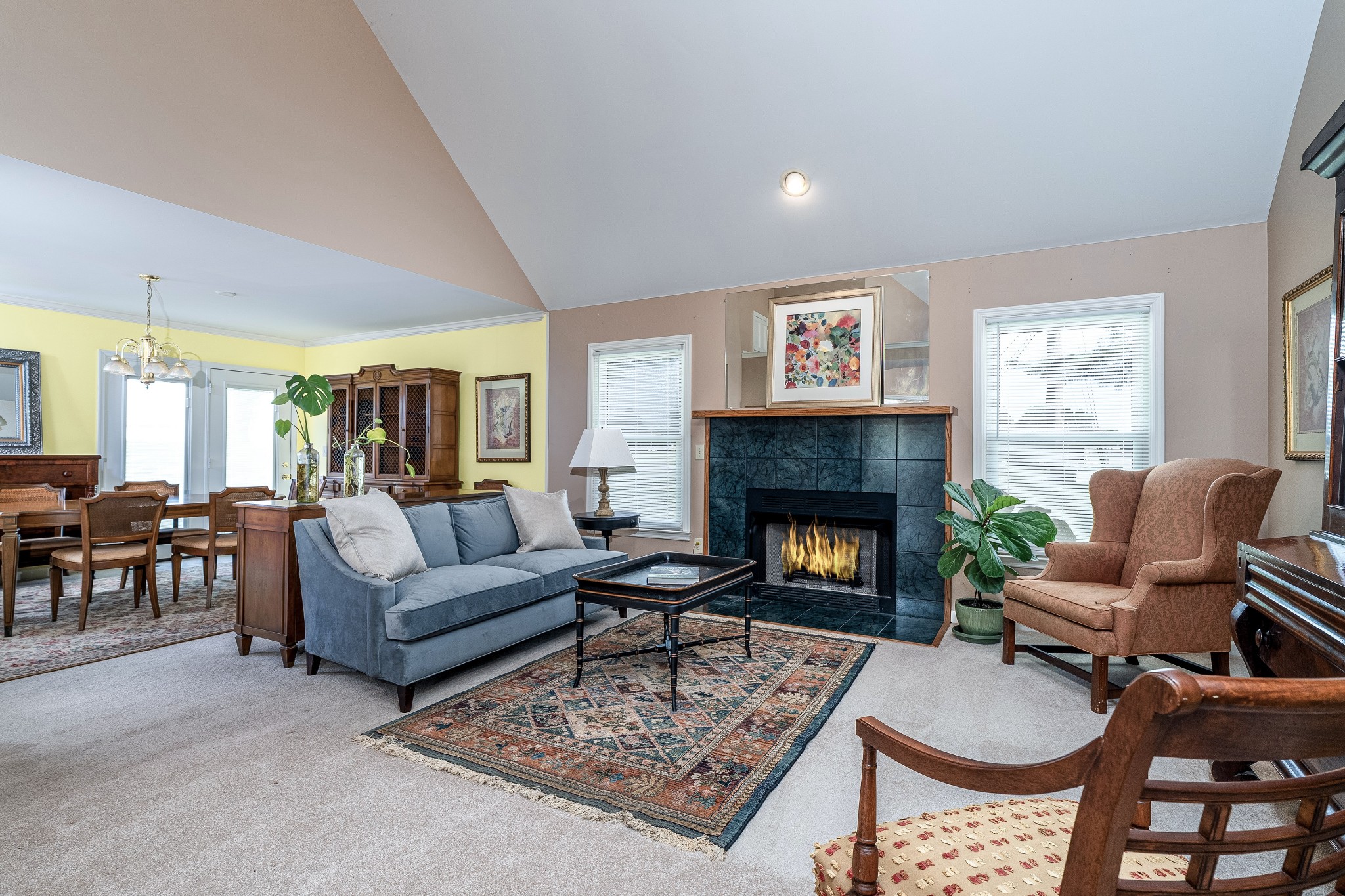 5026 Camelot Dr