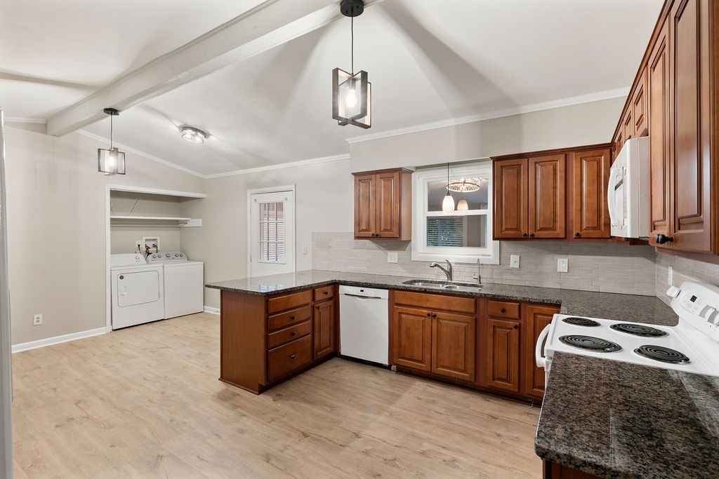 428 Sunset Dr