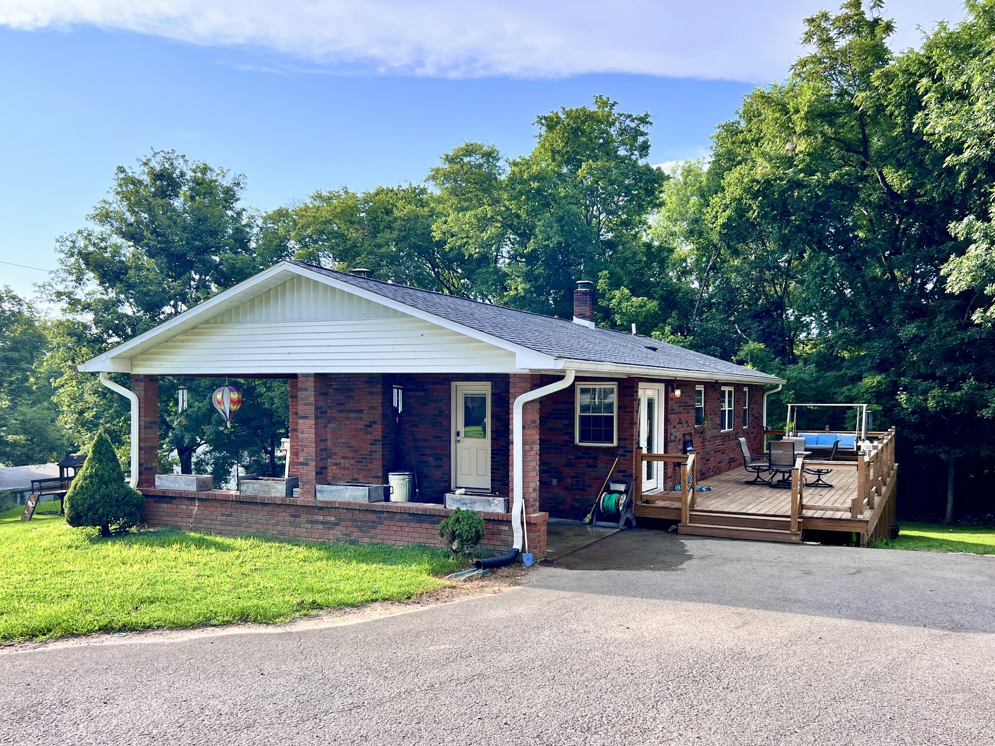 111 Gus Wallace Rd