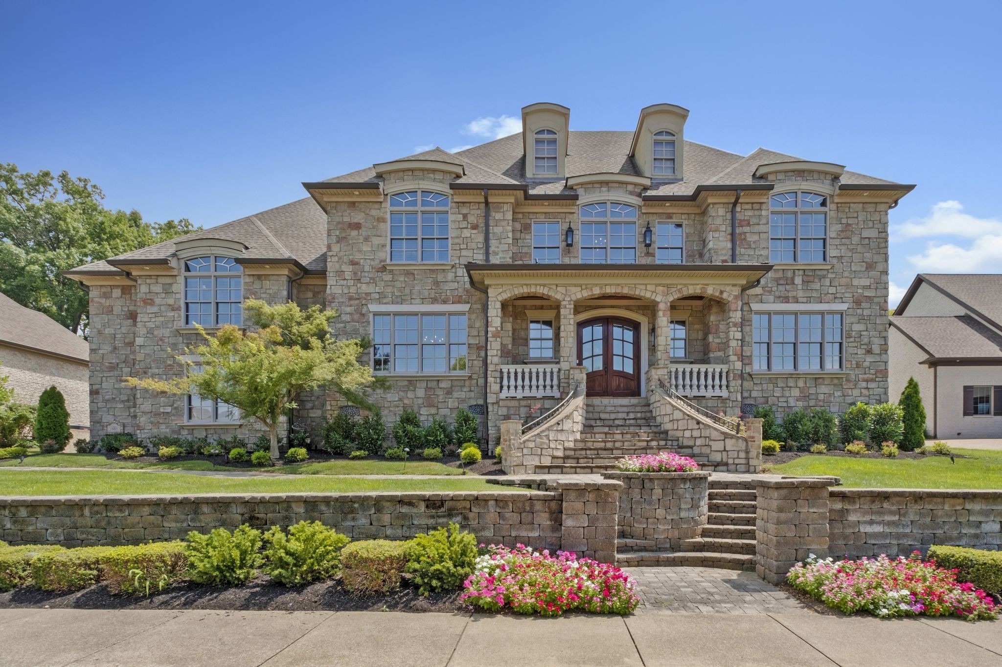 201 Higginson Pl, S