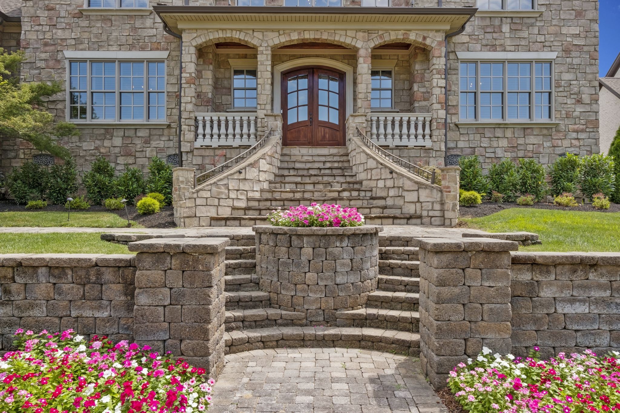 201 Higginson Pl, S