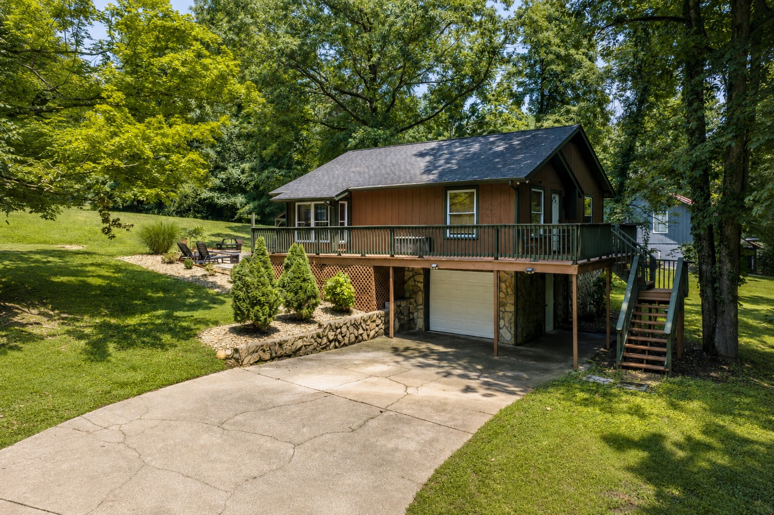 1036 Street Rd