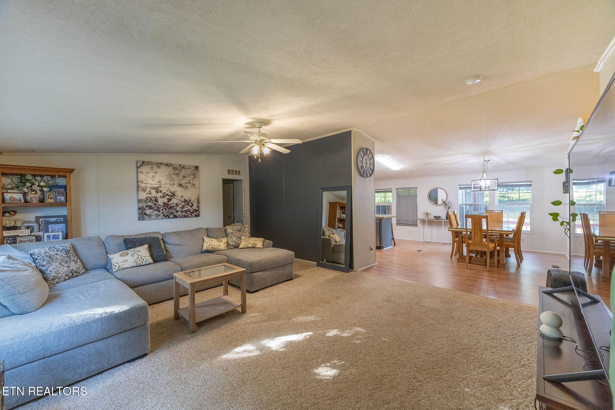 1138 Ridgeview Rd