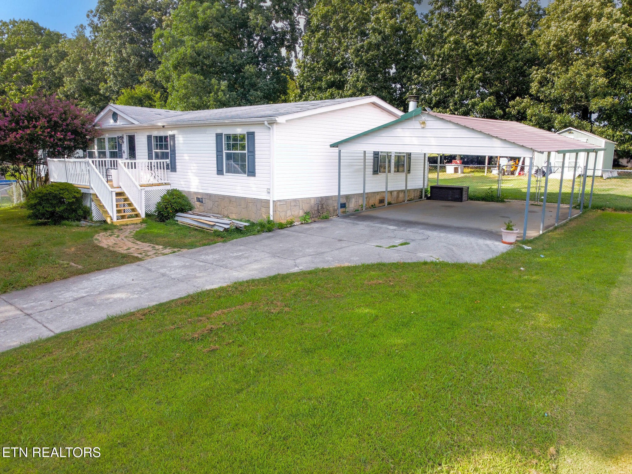 1138 Ridgeview Rd