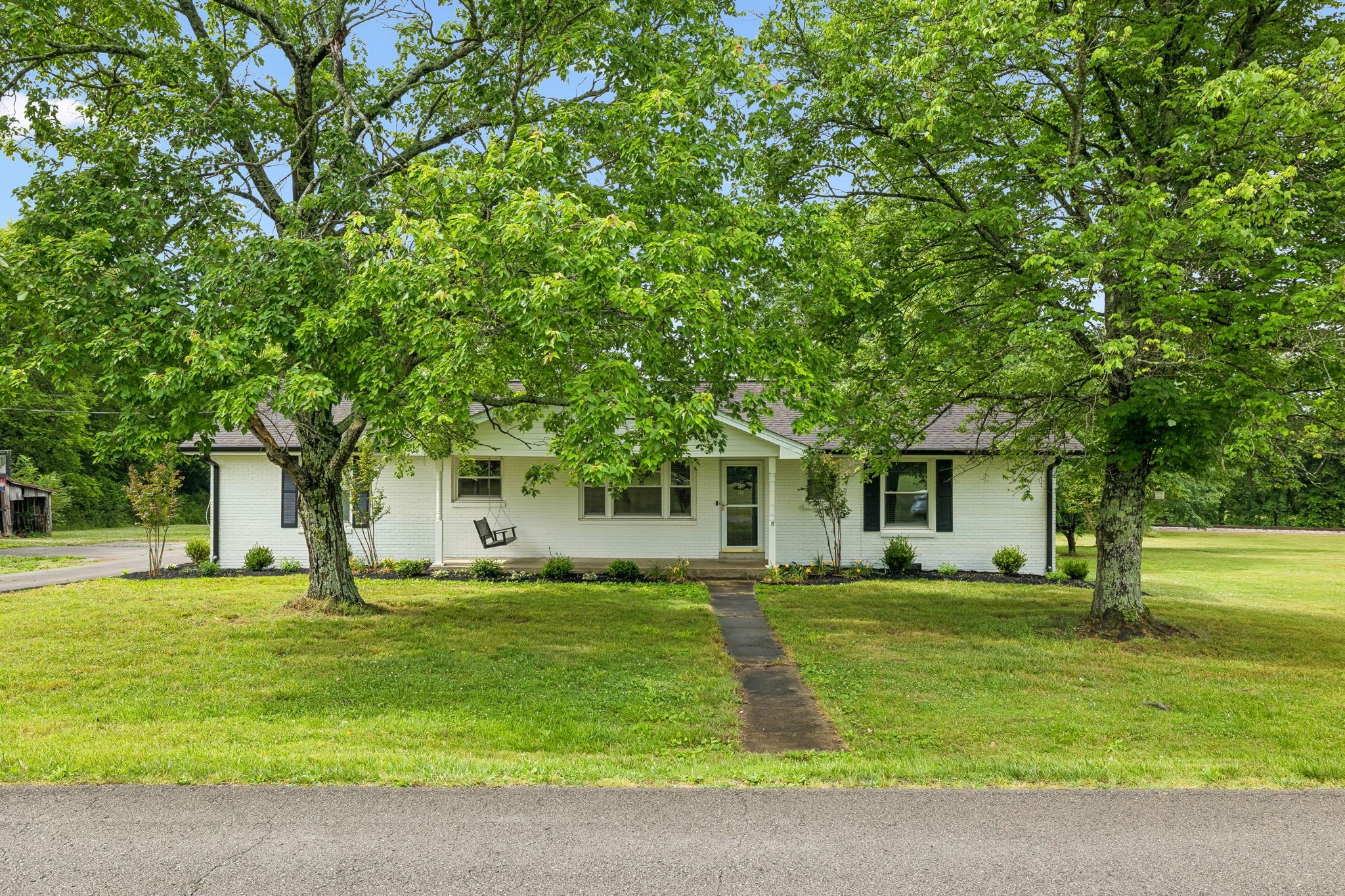 174 Young Rd
