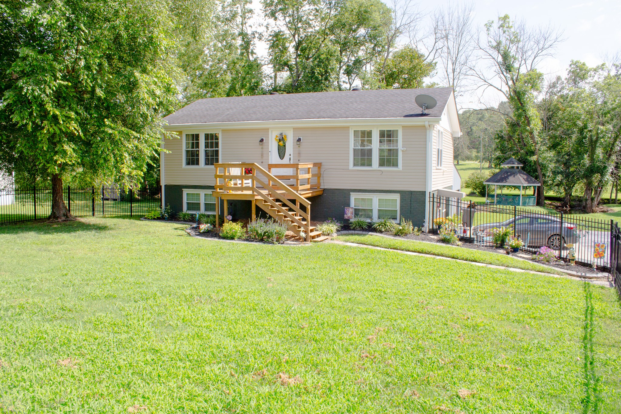 2930 Holloway Rd