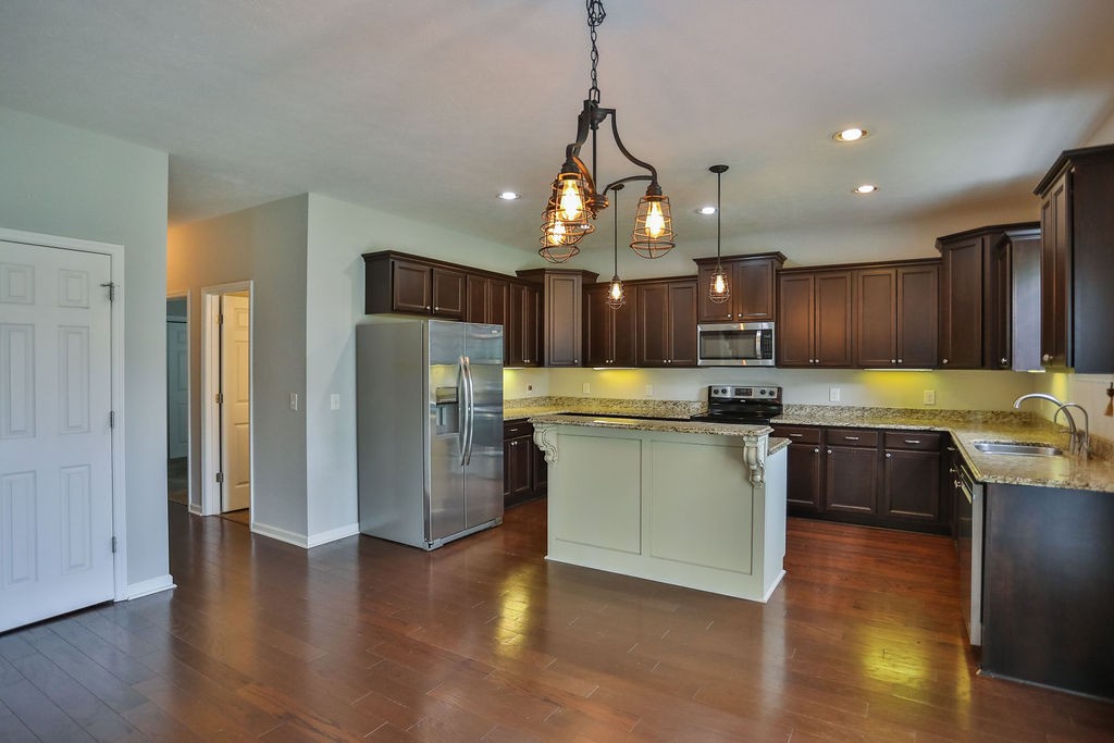 112 Myrtlewood Ln
