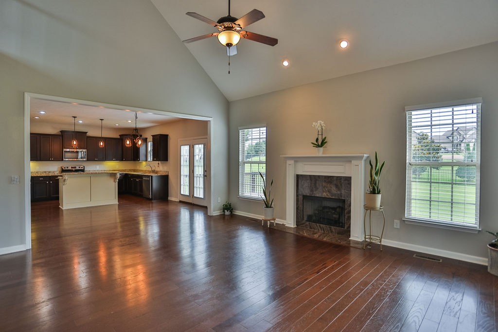 112 Myrtlewood Ln