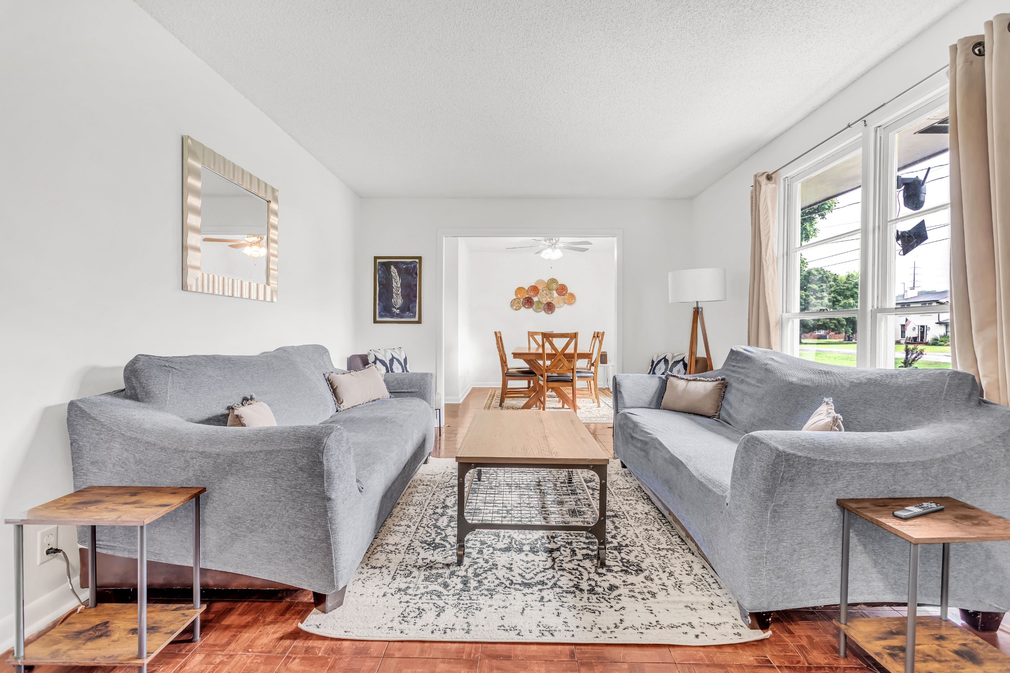 909 Rebel Cir