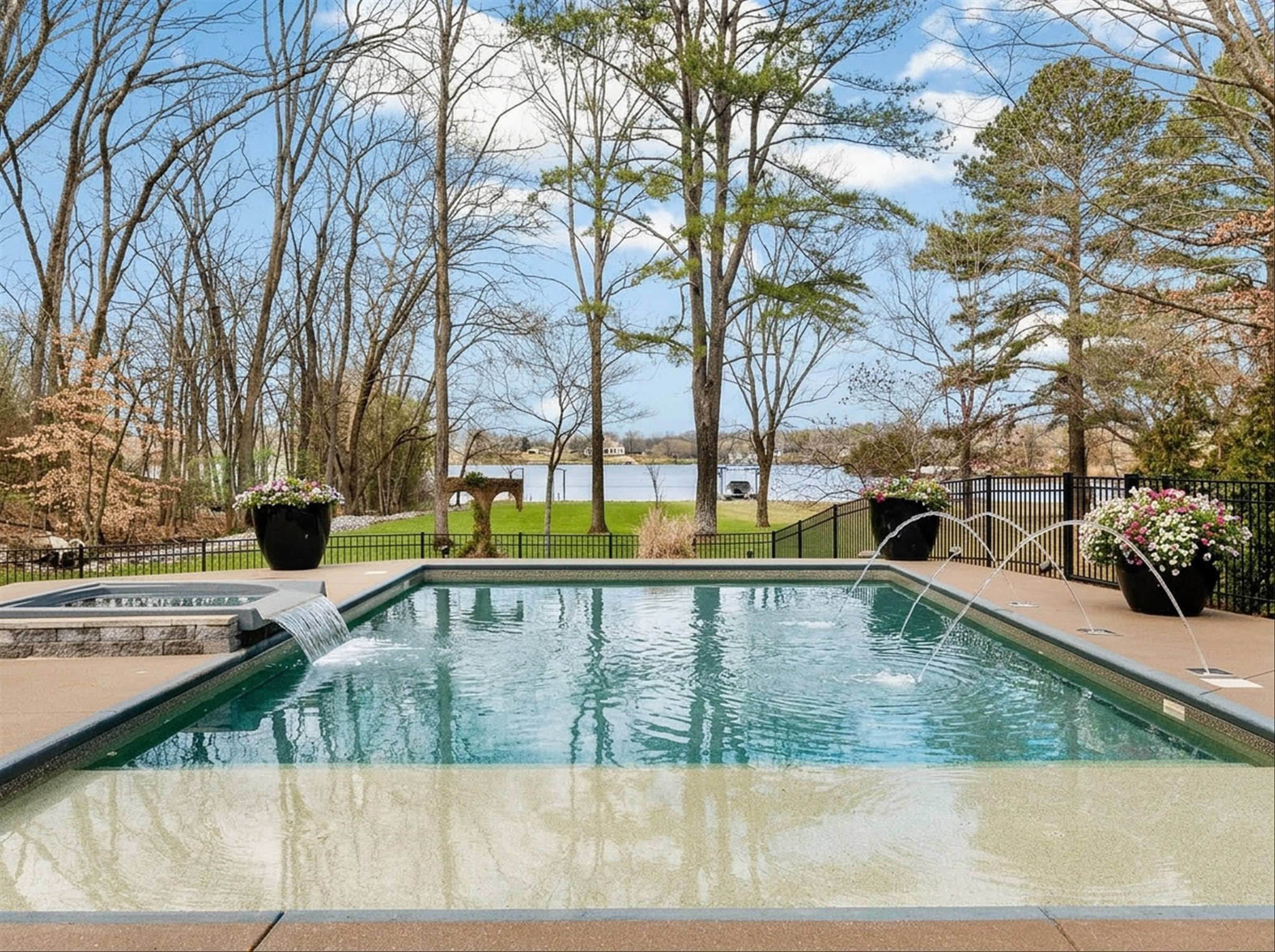 3863 Saundersville Ferry Rd