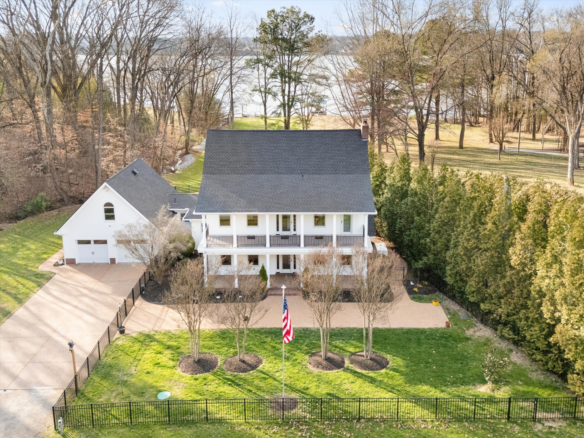 3863 Saundersville Ferry Rd