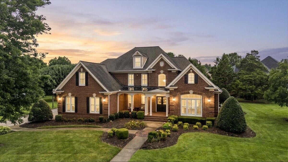 9867 Windrose Circle