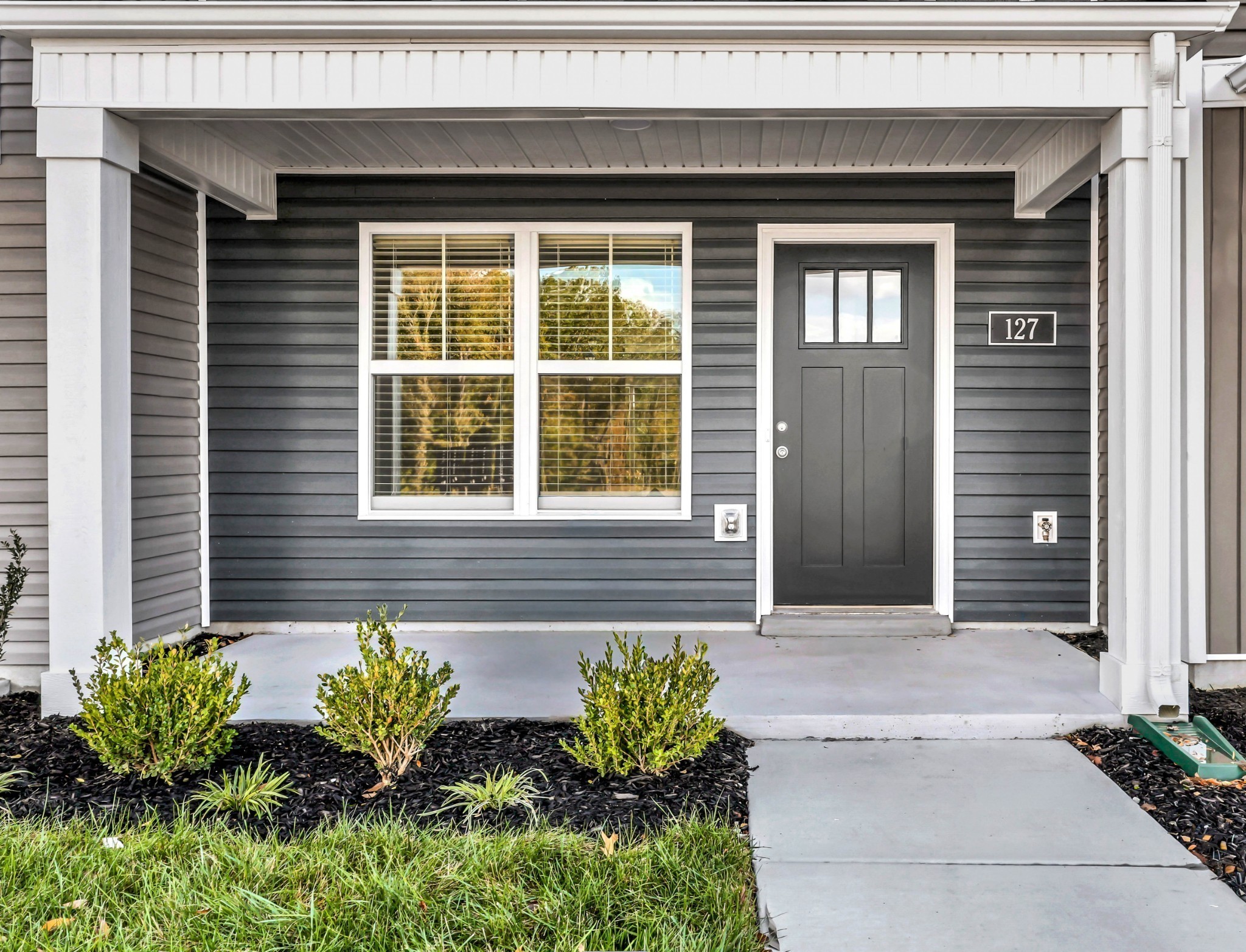 127 Quarry Point Dr