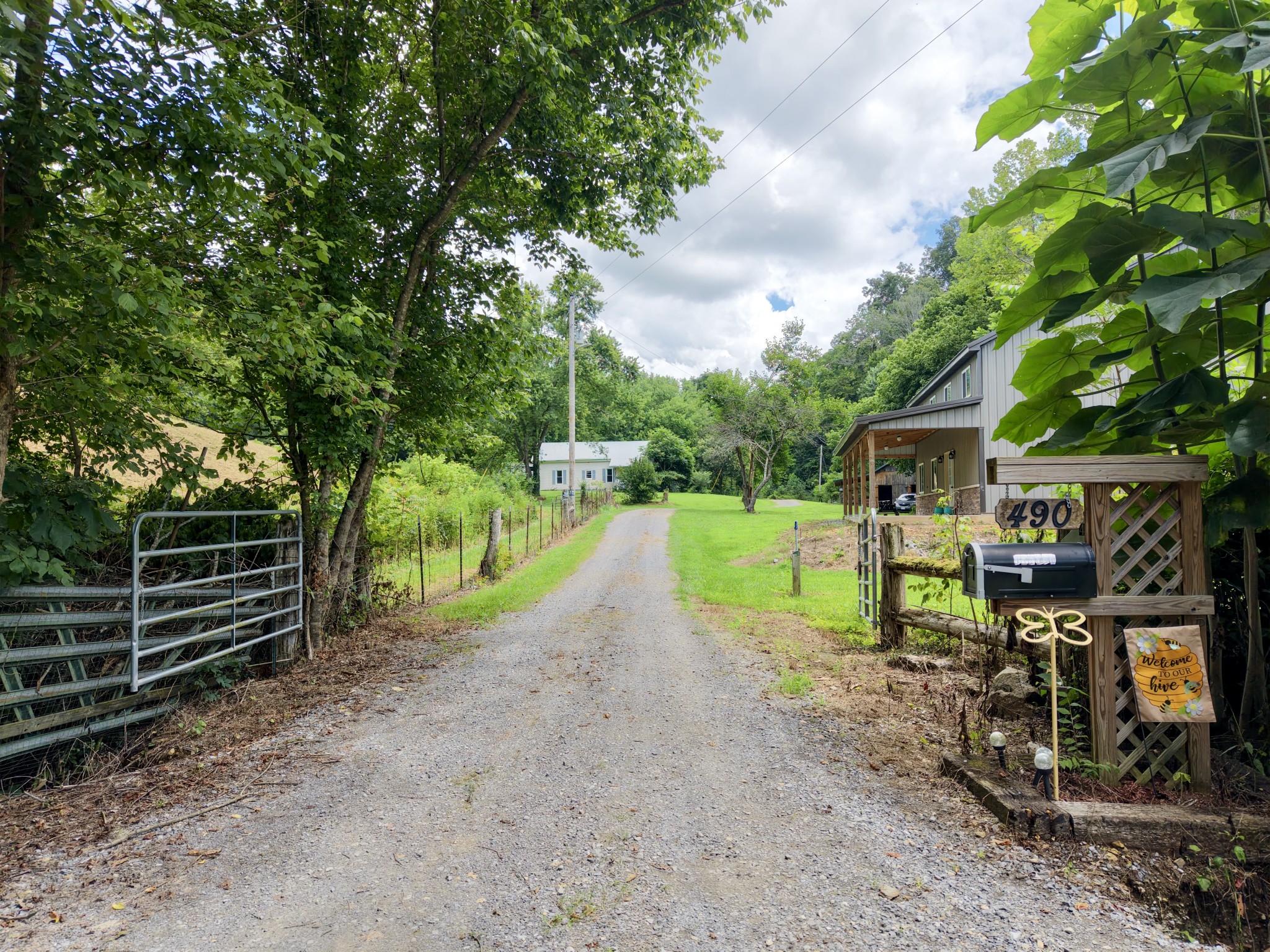 490 Ford Hollow Rd