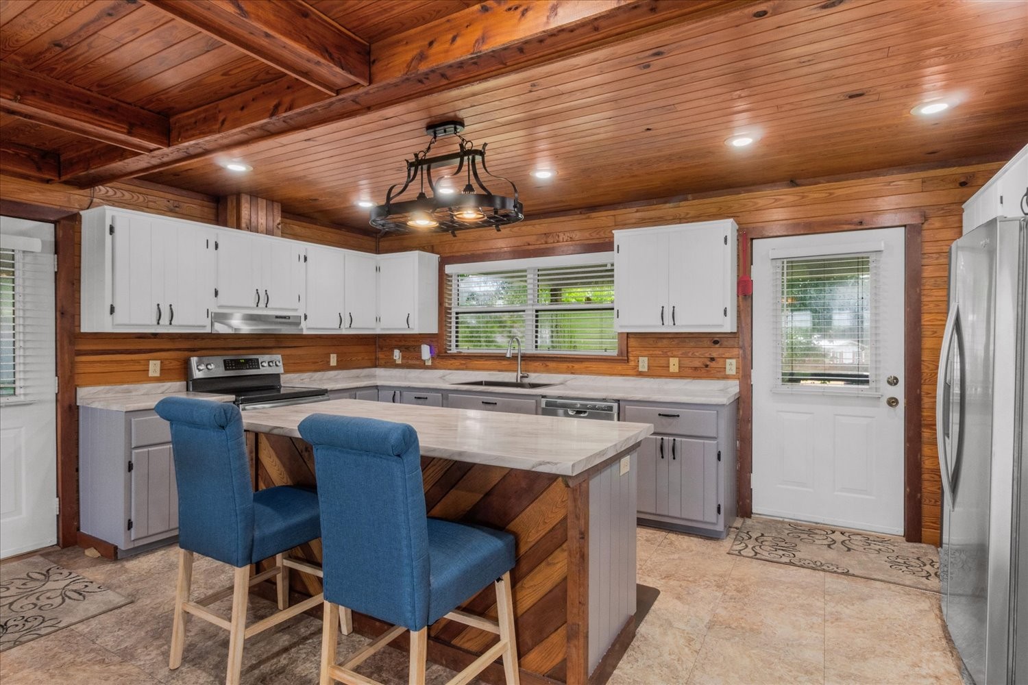 166 Beechview Dr