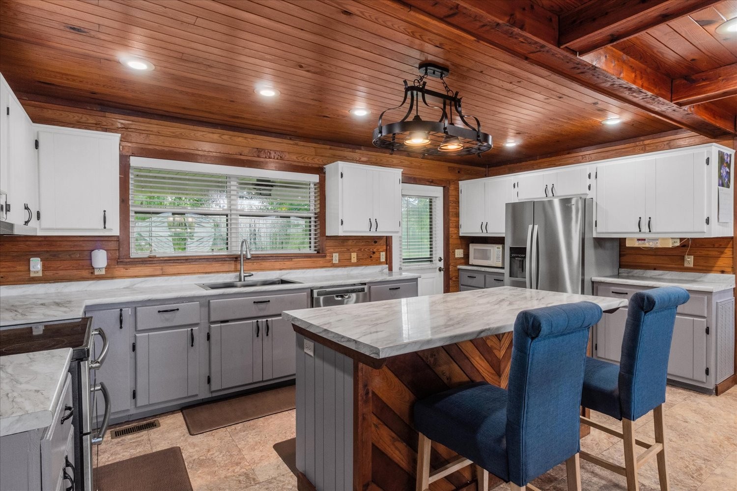166 Beechview Dr