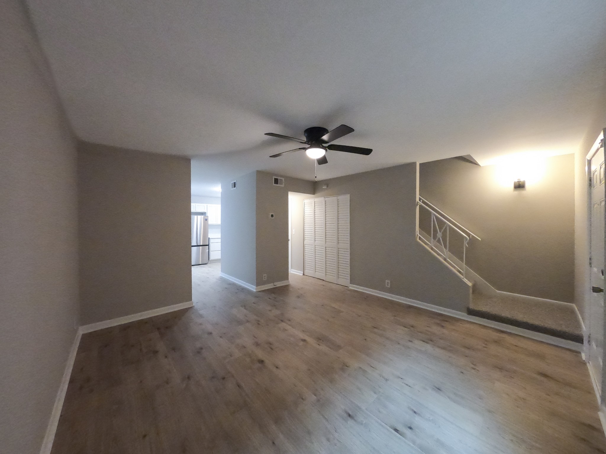 370 Wallace Rd