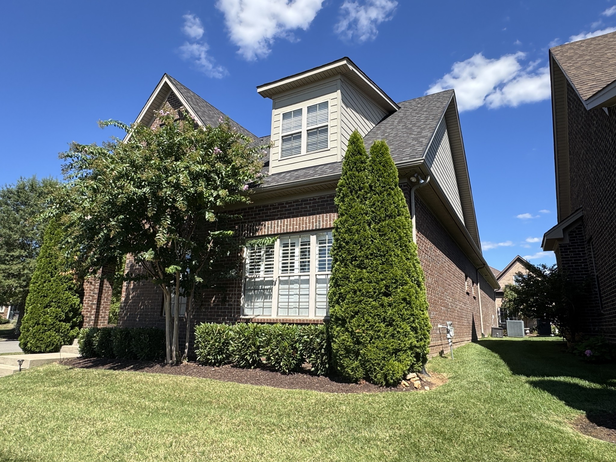 1103 S McMahan Dr
