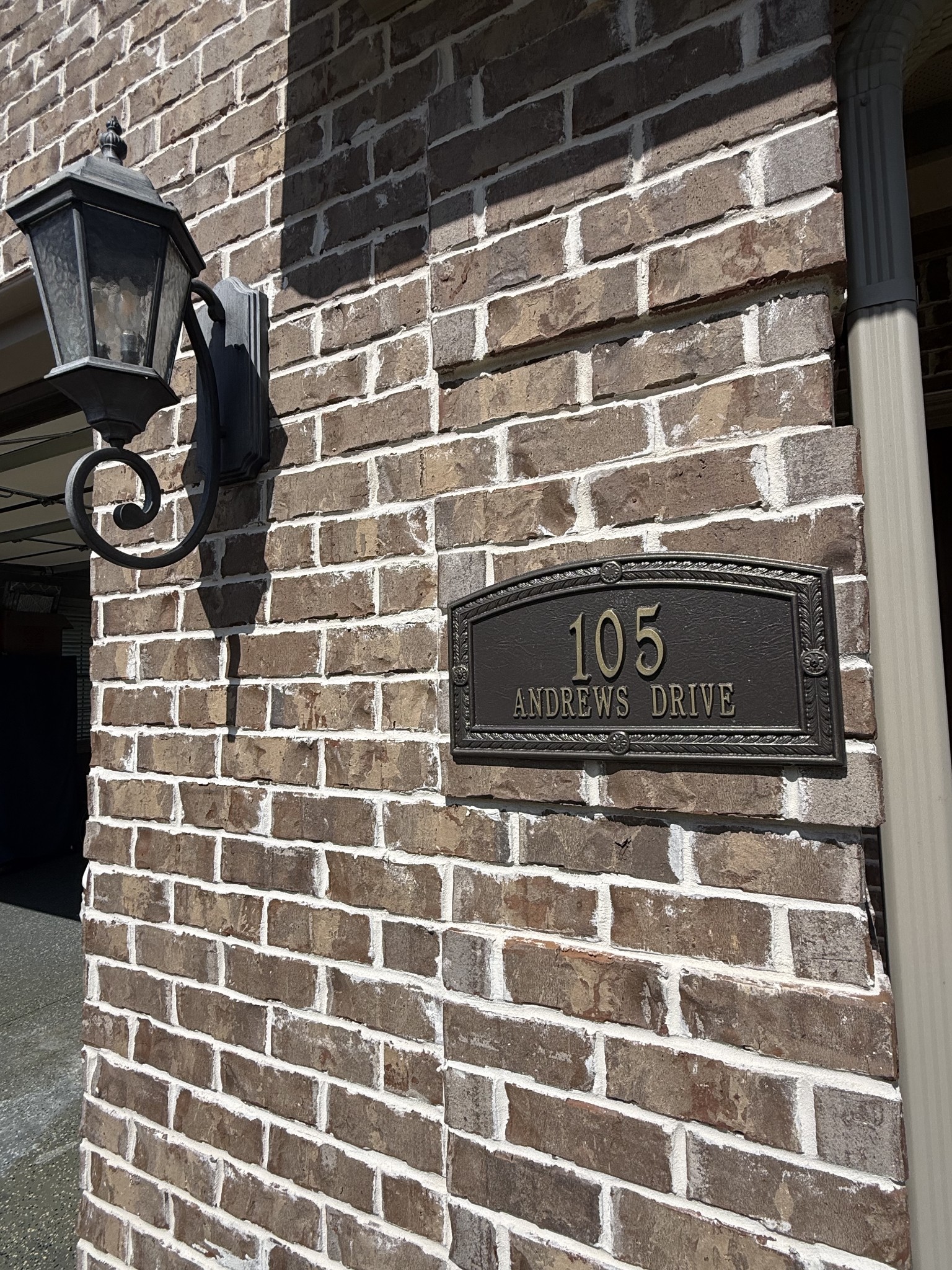 105 Andrews Dr