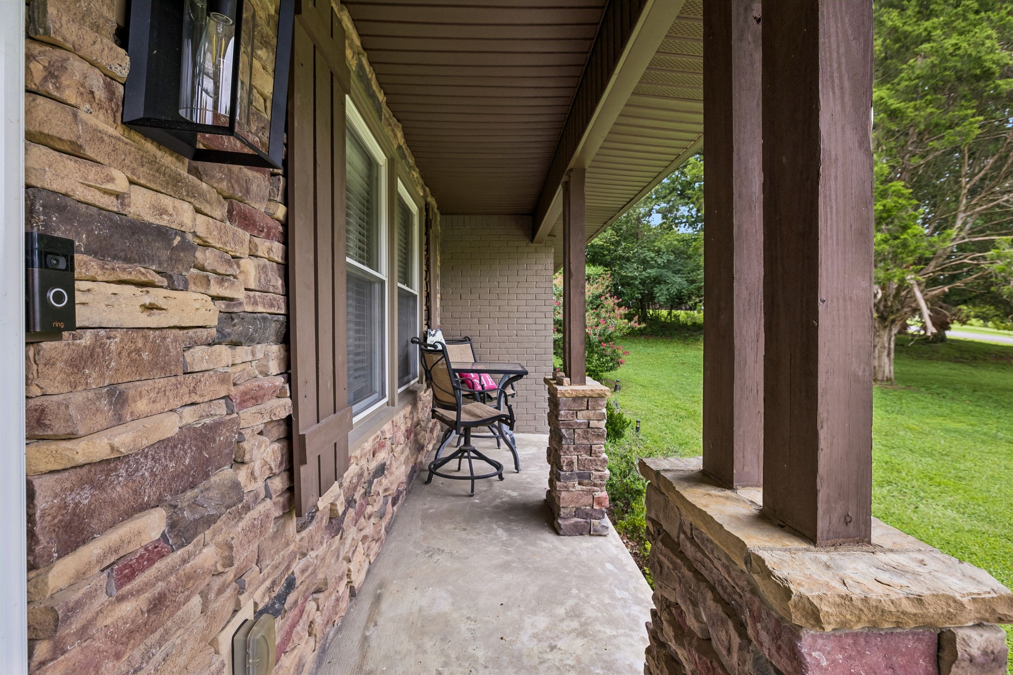 708 Glen Oaks Dr