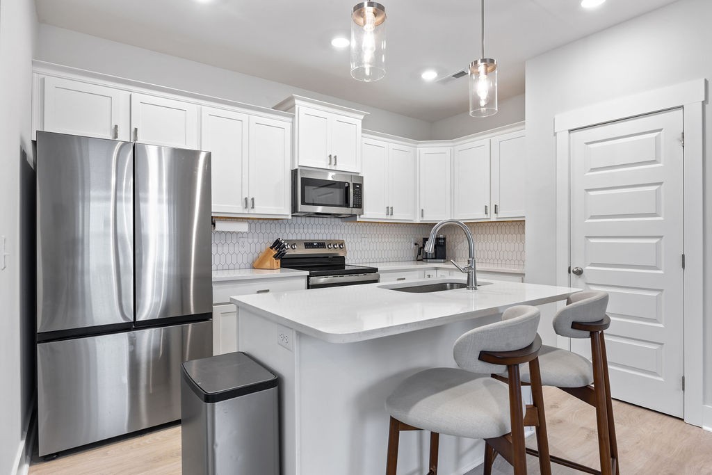 218 Hudson Dr