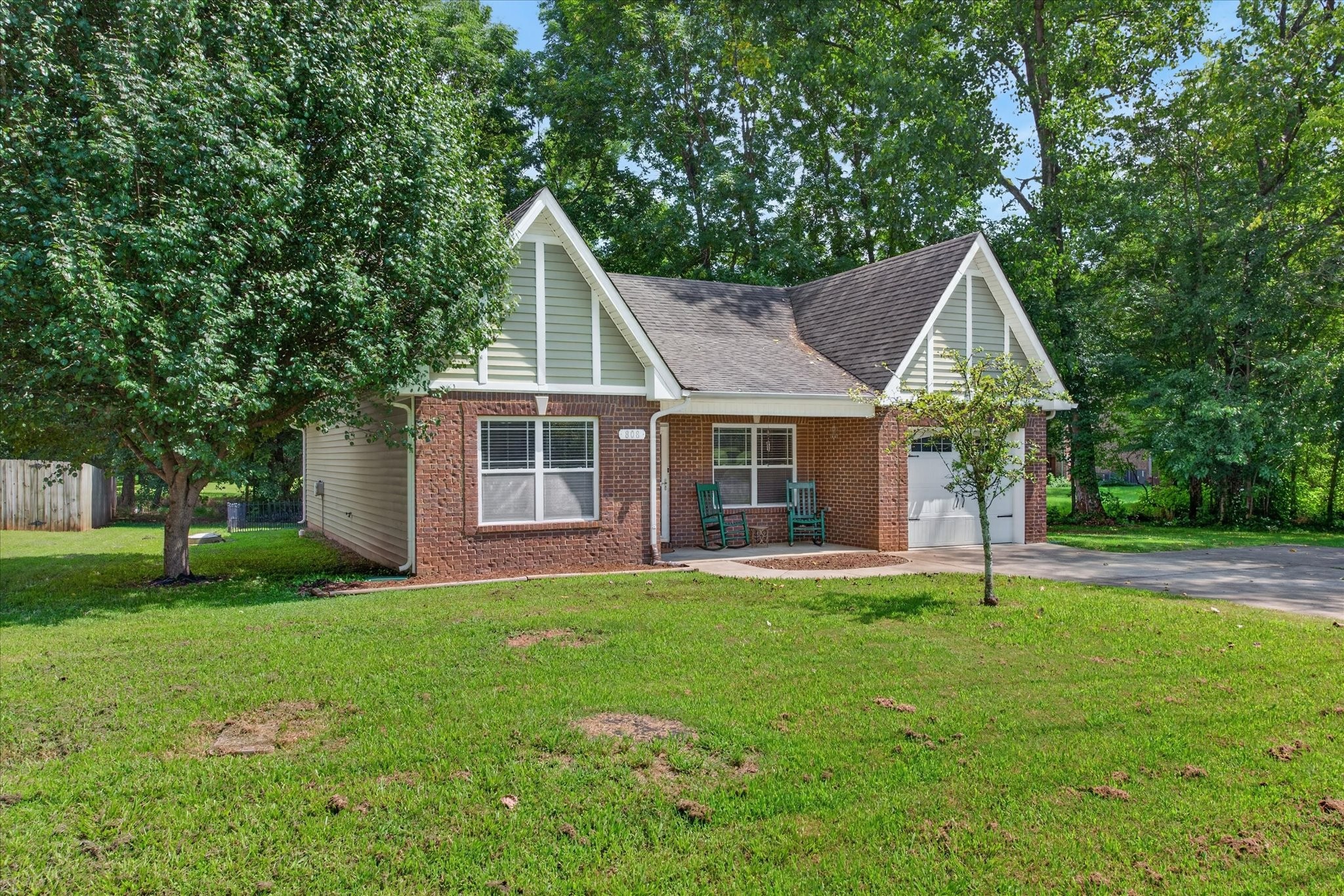 808 Dunbar Cave Rd