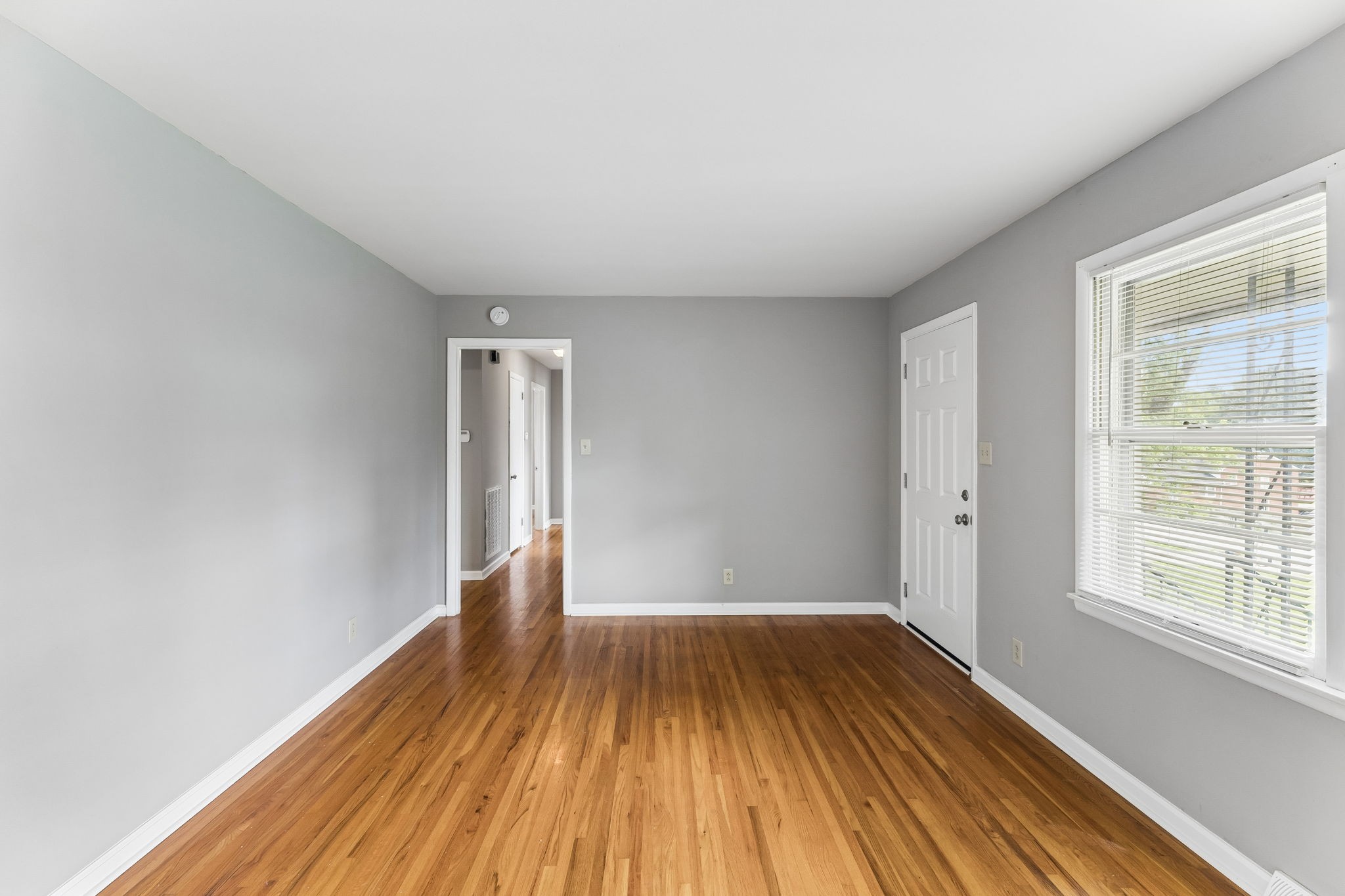 950 Fairlane Dr