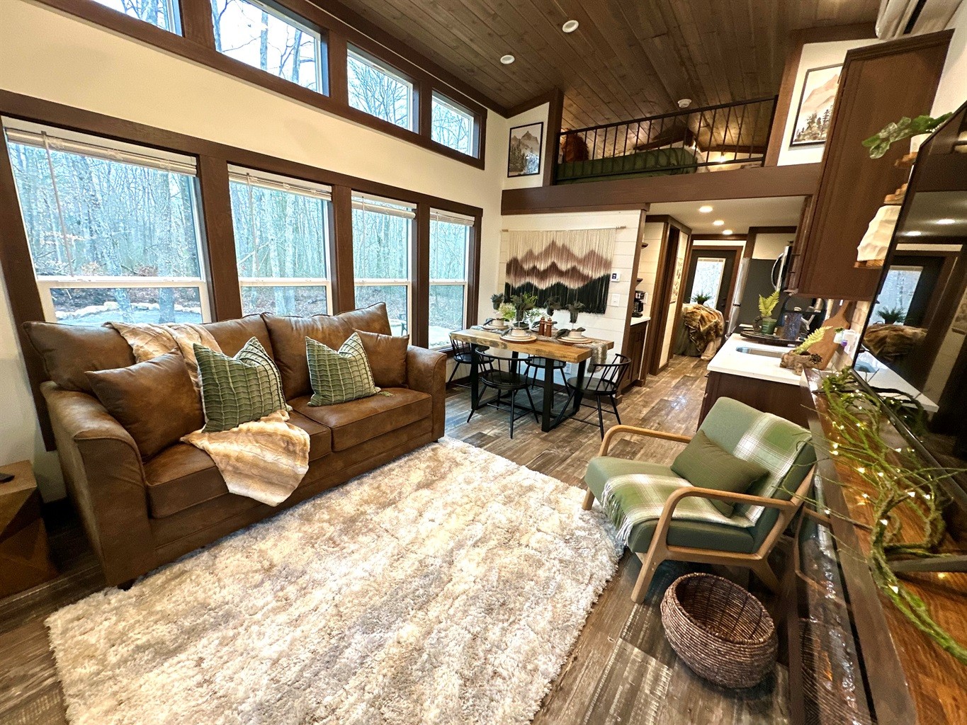32 Mossy Rock Ln