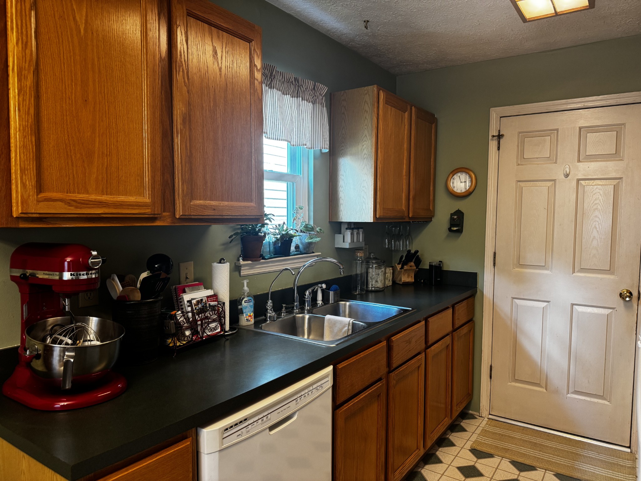 102 River Bend Rd
