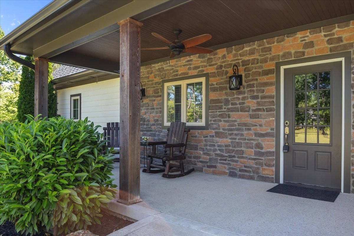 8006 Rose Ridge Pvt LN