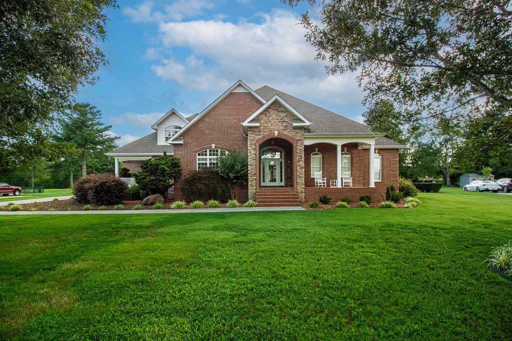 323 Ridgecrest Dr