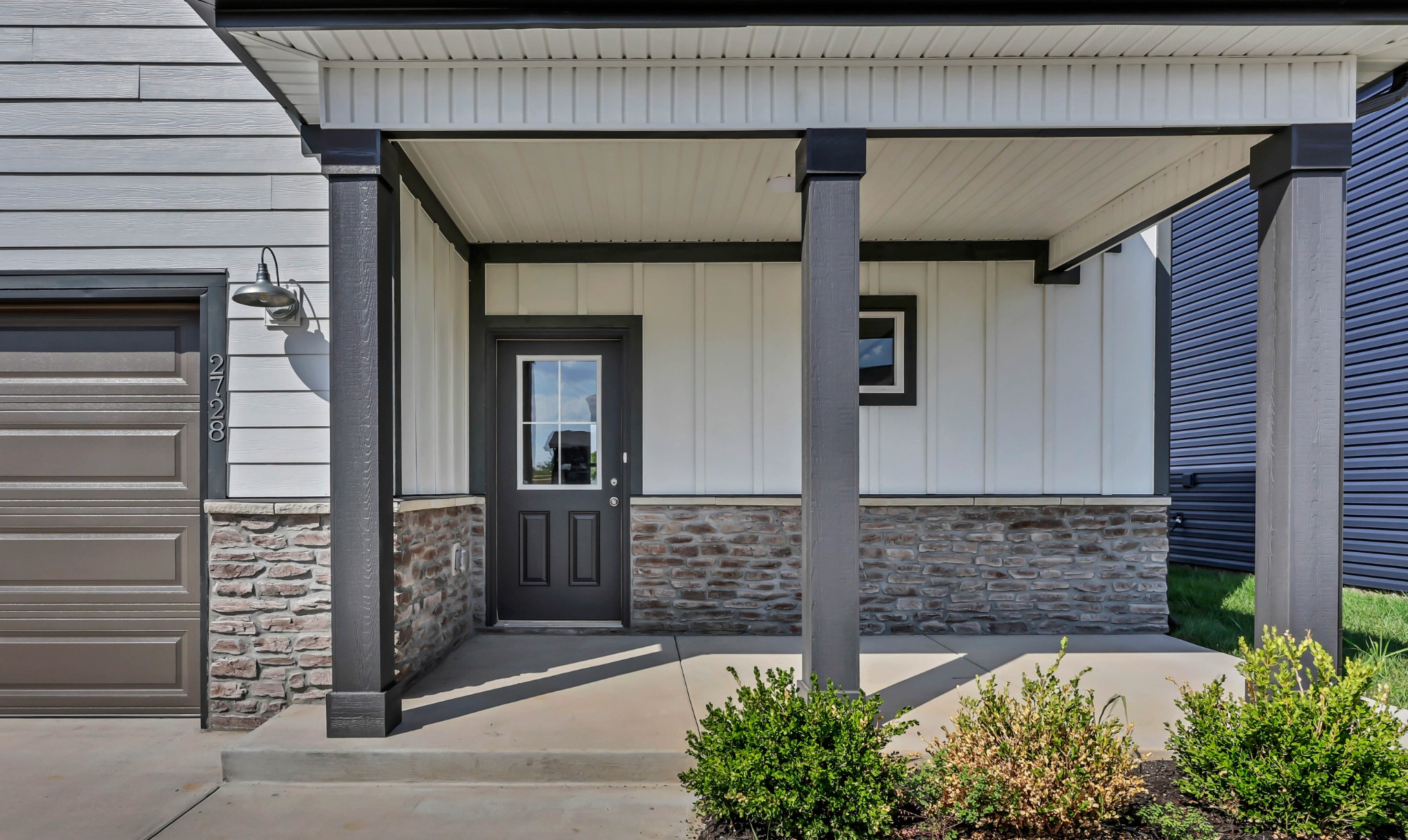 2728 Brewster Dr