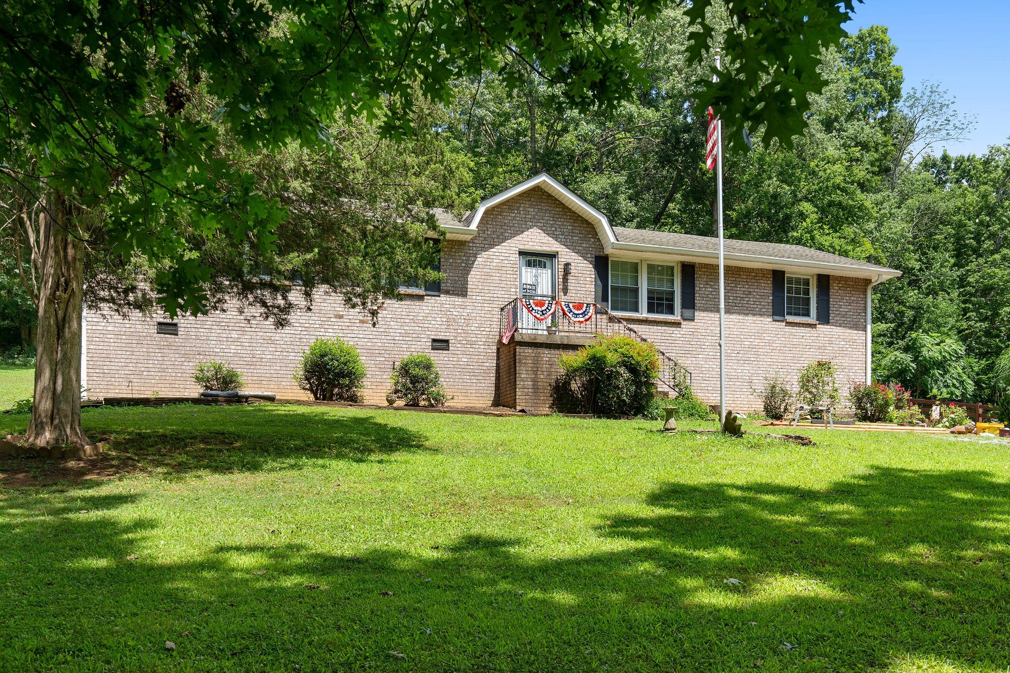 3509 Huntland Dr